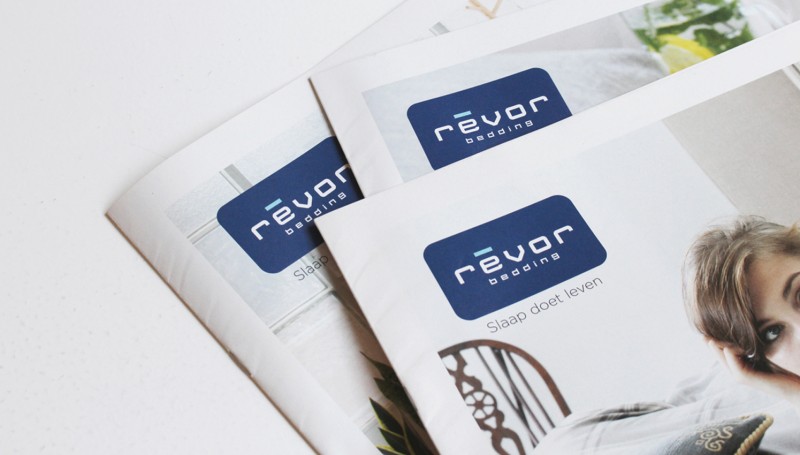 Revor Brochures & fotografie